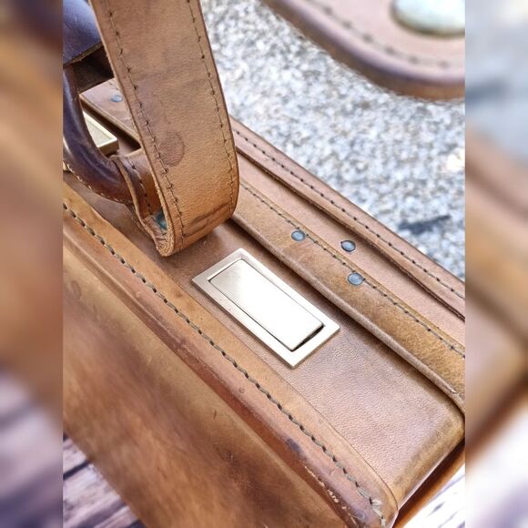 Hartmann Belting Leather Vintage Briefcase - Picture 9 of 11